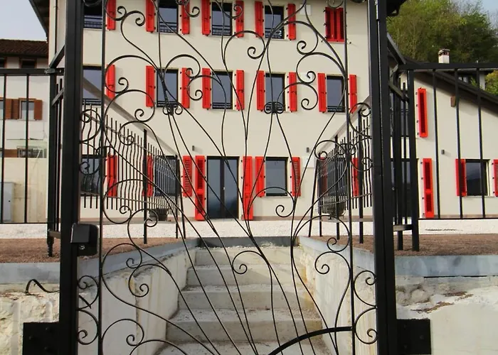 Le Vignole Lägenhet *